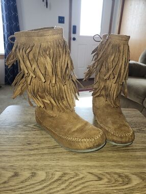 Mudd Girl's Size 2 Med Fringe Suede Moccasin Boots - Brown